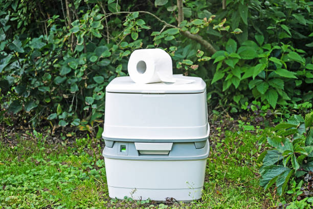 Best Portable restroom trailer rental  in Lake Forest, IL
